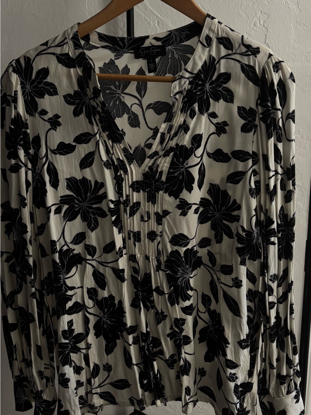 Jessica Simpson Black and White Floral Blouse